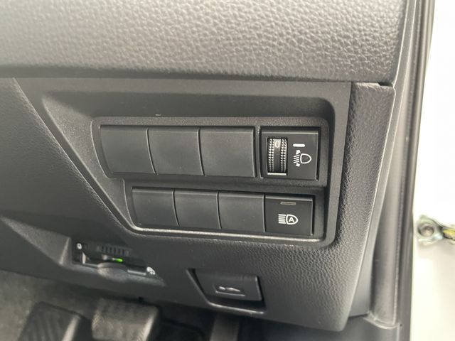 TOYOTA YARIS CROSS HYBRID 2023 Image 31