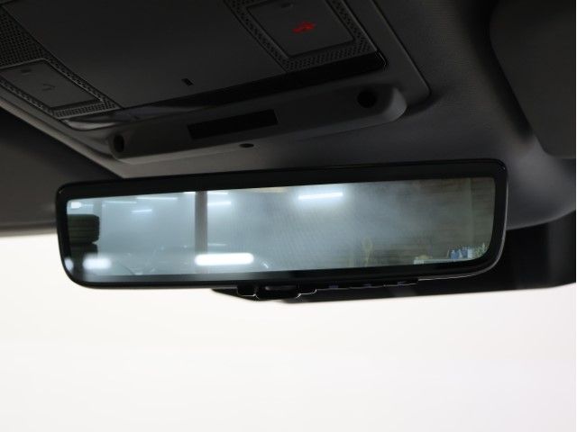 ROVER DEFENDER 2025 Image 31