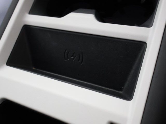 ROVER DEFENDER 2025 Image 31