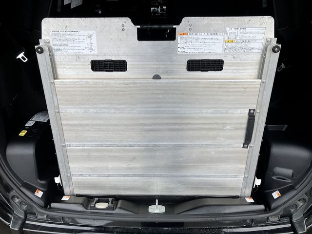 TOYOTA ESQUIRE 4WD 2019 Image 31