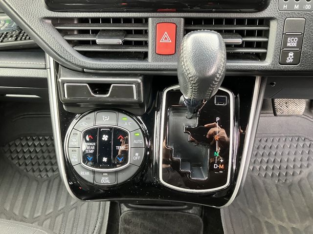 TOYOTA ESQUIRE 4WD 2019 Image 31