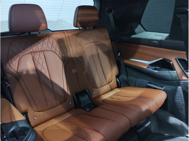 BMW X7 2024 Image 31