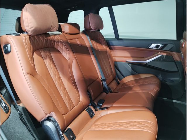 BMW X7 2024 Image 31