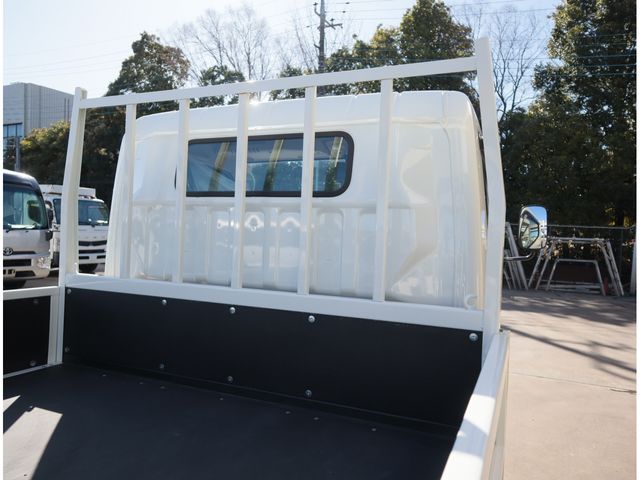 MITSUBISHI CANTER 2025 Image 31