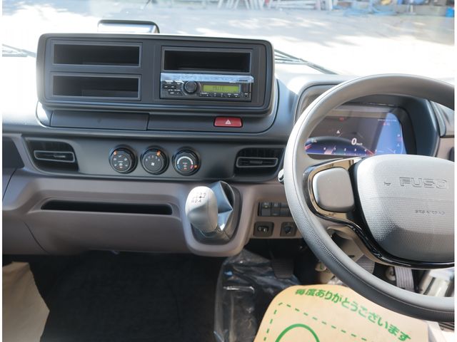 MITSUBISHI CANTER 2025 Image 31