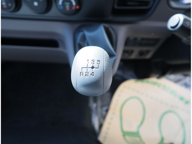 MITSUBISHI CANTER 2025 Image 31