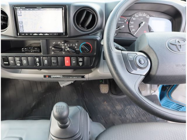 TOYOTA DYNA 2023 Image 31