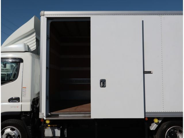 MITSUBISHI CANTER 2020 Image 31