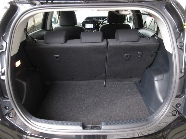 TOYOTA AQUA 2018 Image 31