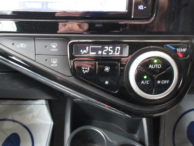 TOYOTA AQUA 2018 Image 31