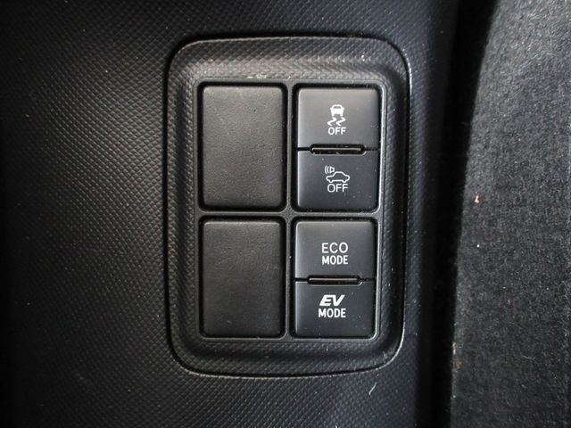 TOYOTA AQUA 2018 Image 31