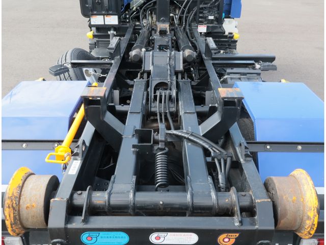 MITSUBISHI CANTER 2023 Image 31