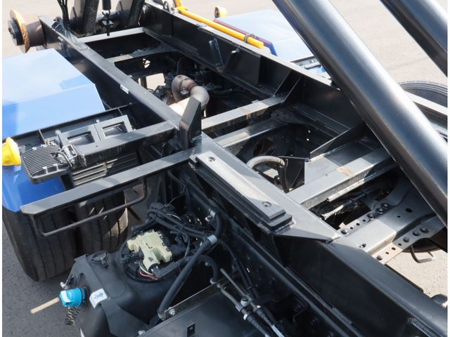 MITSUBISHI CANTER 2023 Image 31