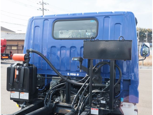 MITSUBISHI CANTER 2023 Image 31