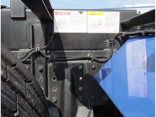 MITSUBISHI CANTER 2023 Image 31