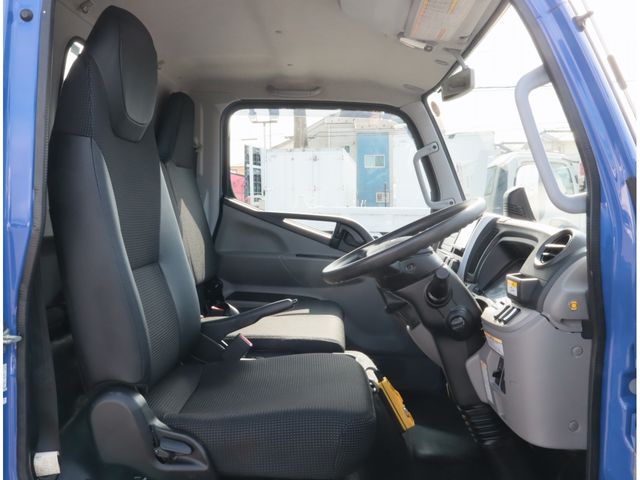 MITSUBISHI CANTER 2023 Image 31