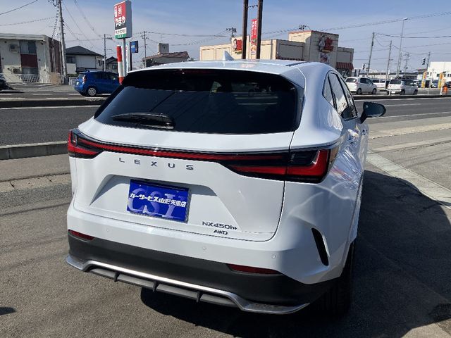 TOYOTA LEXUS NX450H+ AWD 2022 Image 31