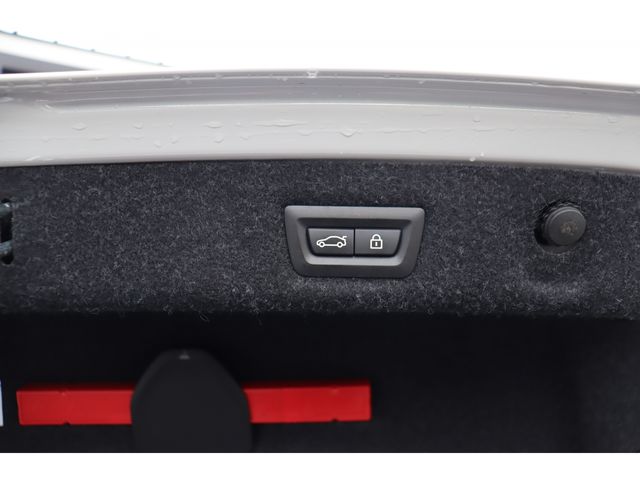 BMW 5SERIES SEDAN 2017 Image 31