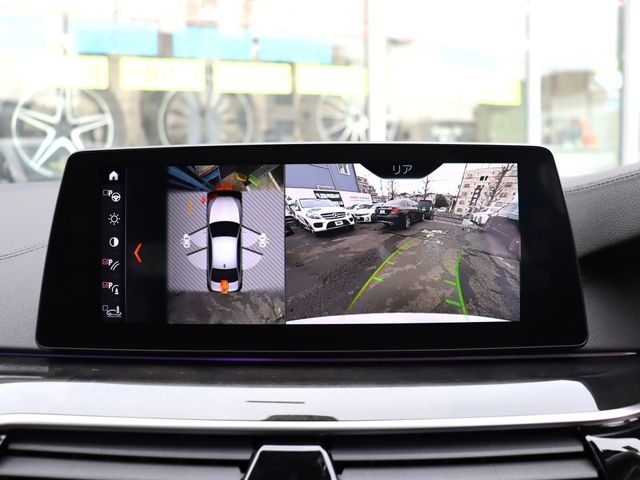 BMW 5SERIES SEDAN 2017 Image 31