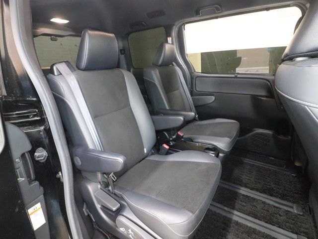 TOYOTA NOAH 2020 Image 31