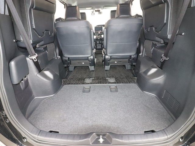 TOYOTA NOAH 2020 Image 31