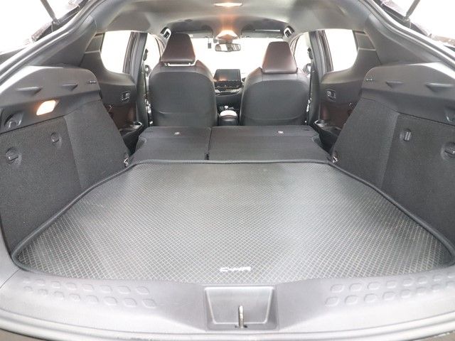 TOYOTA C-HR 2018 Image 31