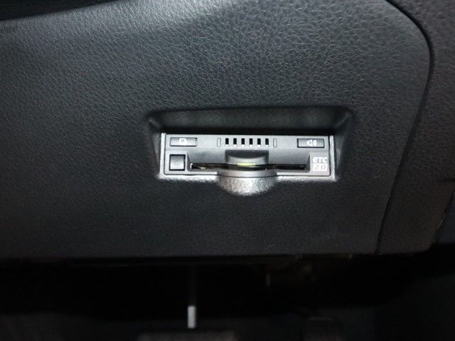 TOYOTA C-HR 2018 Image 31