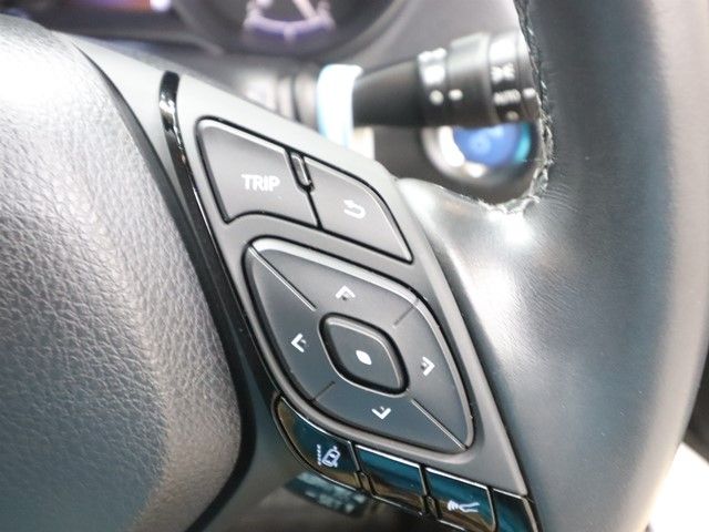 TOYOTA C-HR 2018 Image 31