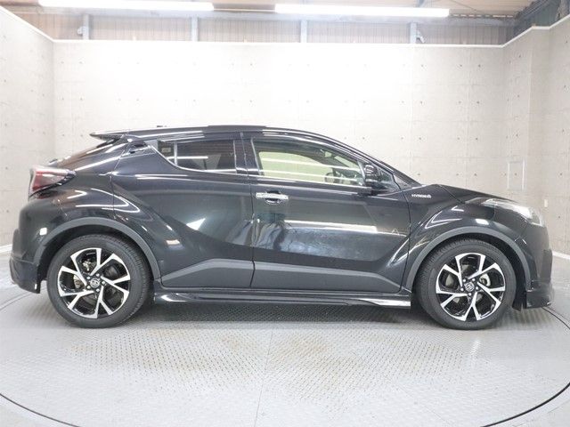 TOYOTA C-HR 2018 Image 31
