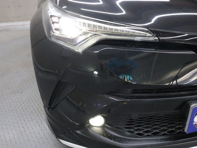 TOYOTA C-HR 2018 Image 31