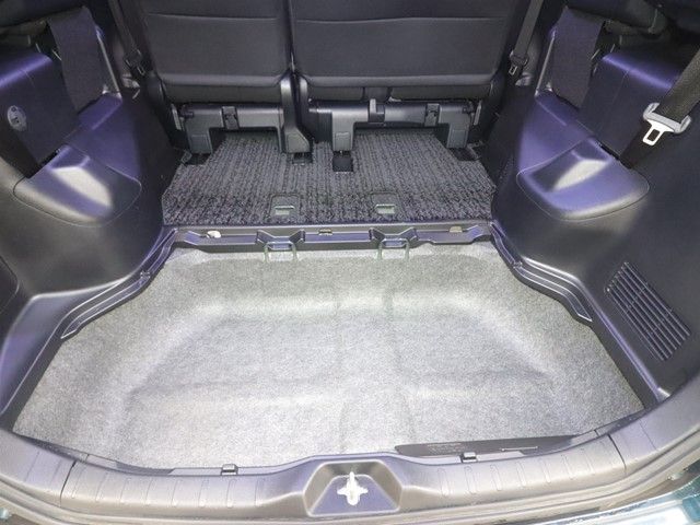 TOYOTA VOXY 2015 Image 31