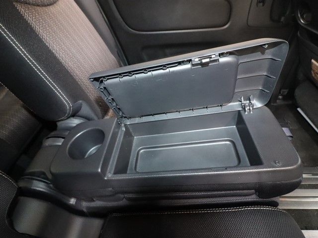 NISSAN SERENA  S-HYBRID 2015 Image 31