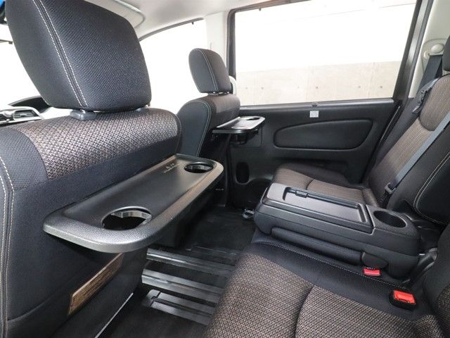 NISSAN SERENA  S-HYBRID 2015 Image 31