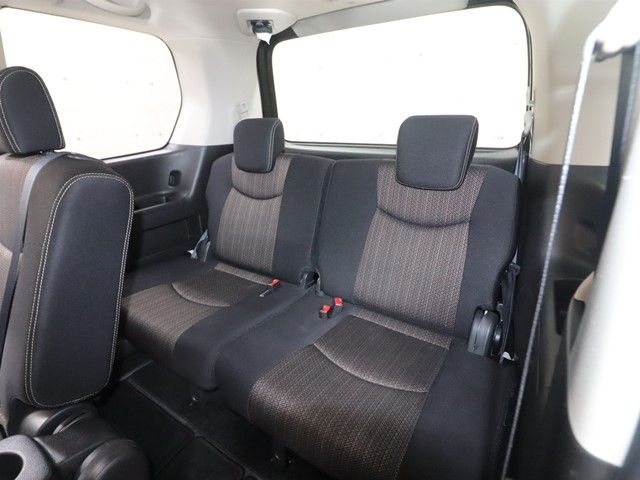 NISSAN SERENA  S-HYBRID 2015 Image 31