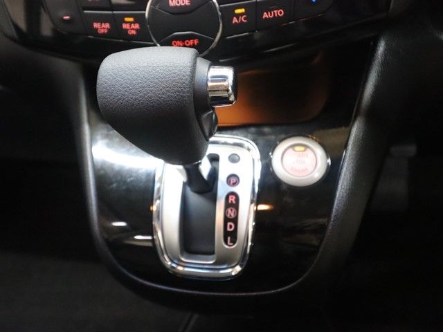 NISSAN SERENA  S-HYBRID 2015 Image 31