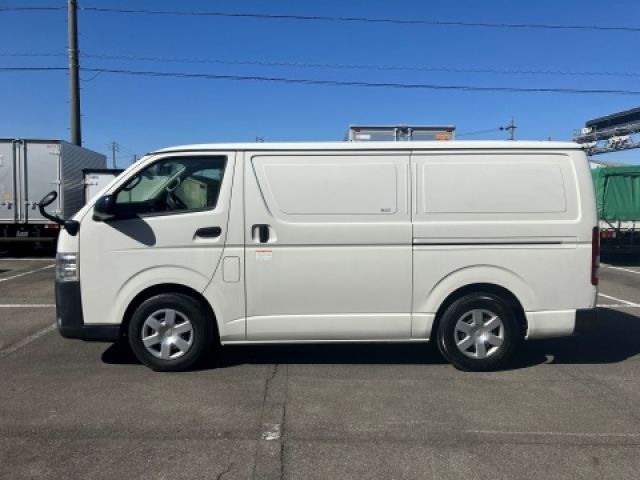 TOYOTA REGIUSACE VAN 2WD 2016 Image 31