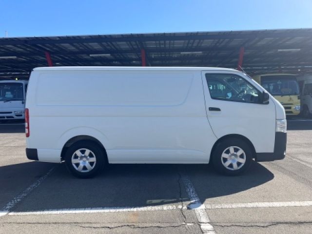 TOYOTA REGIUSACE VAN 2WD 2016 Image 31