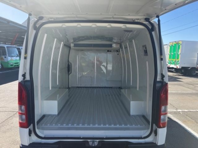 TOYOTA REGIUSACE VAN 2WD 2016 Image 31
