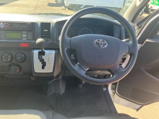 TOYOTA REGIUSACE VAN 2WD 2016 Image 31