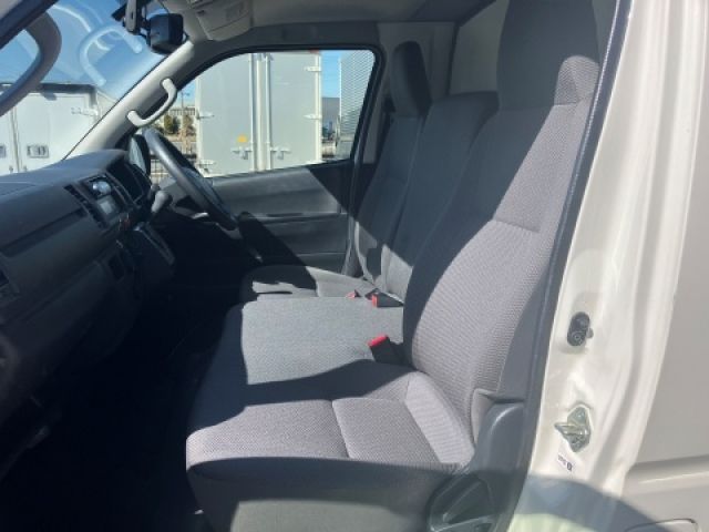 TOYOTA REGIUSACE VAN 2WD 2016 Image 31