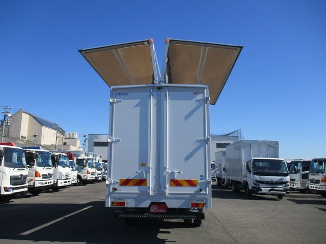 MITSUBISHI CANTER 2024 Image 31