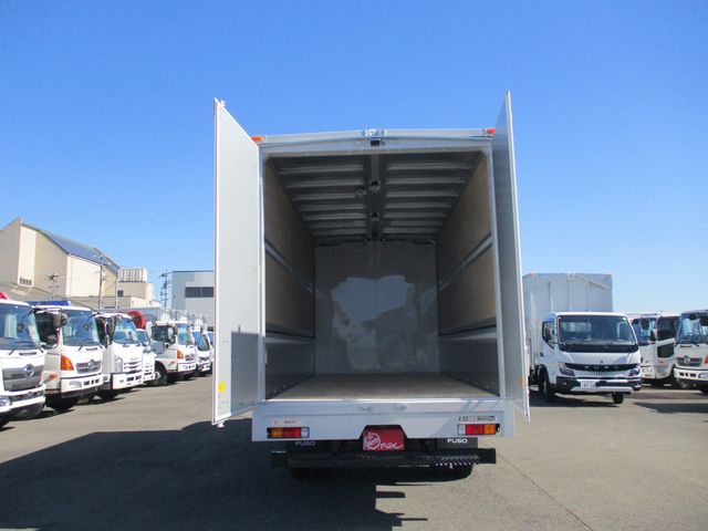MITSUBISHI CANTER 2024 Image 31