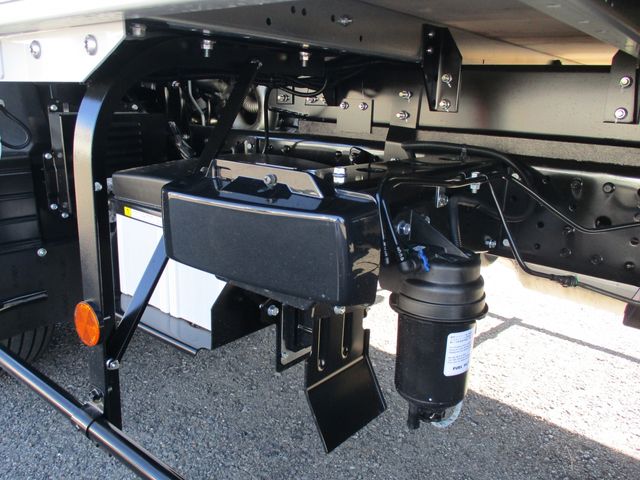 MITSUBISHI CANTER 2024 Image 31