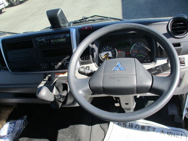 MITSUBISHI CANTER 2024 Image 31