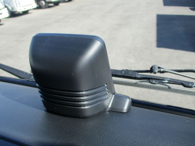 MITSUBISHI CANTER 2024 Image 31