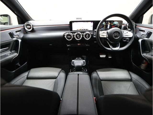 MERCEDES BENZ A CLAS 2019 Image 31