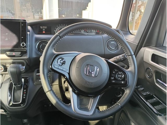 HONDA N BOX CUSTOM 2022 Image 31