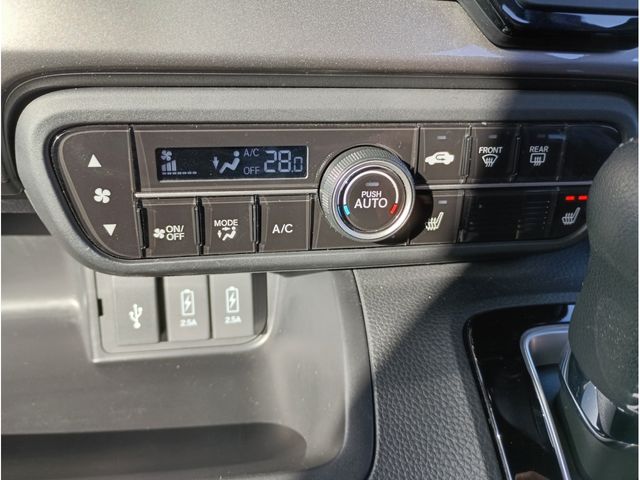 HONDA N BOX CUSTOM 2022 Image 31