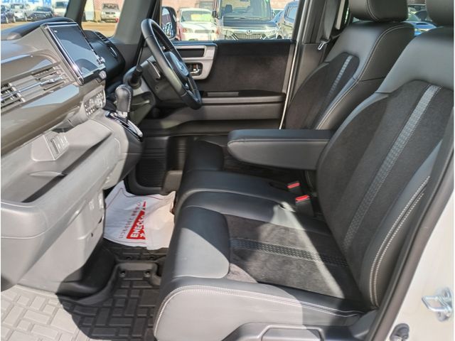 HONDA N BOX CUSTOM 2022 Image 31