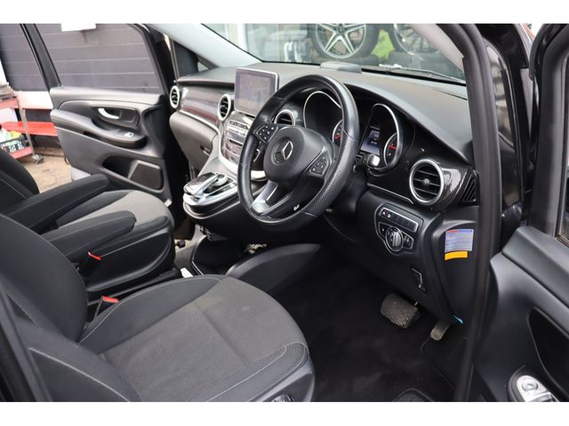 MERCEDES BENZ V CLAS 2018 Image 31